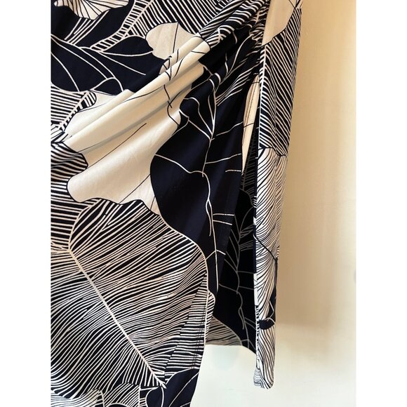 LAUREN RALPH LAUREN Dress Size 12 Black White Floral ruched Sleeveless stretch V - Picture 10 of 15